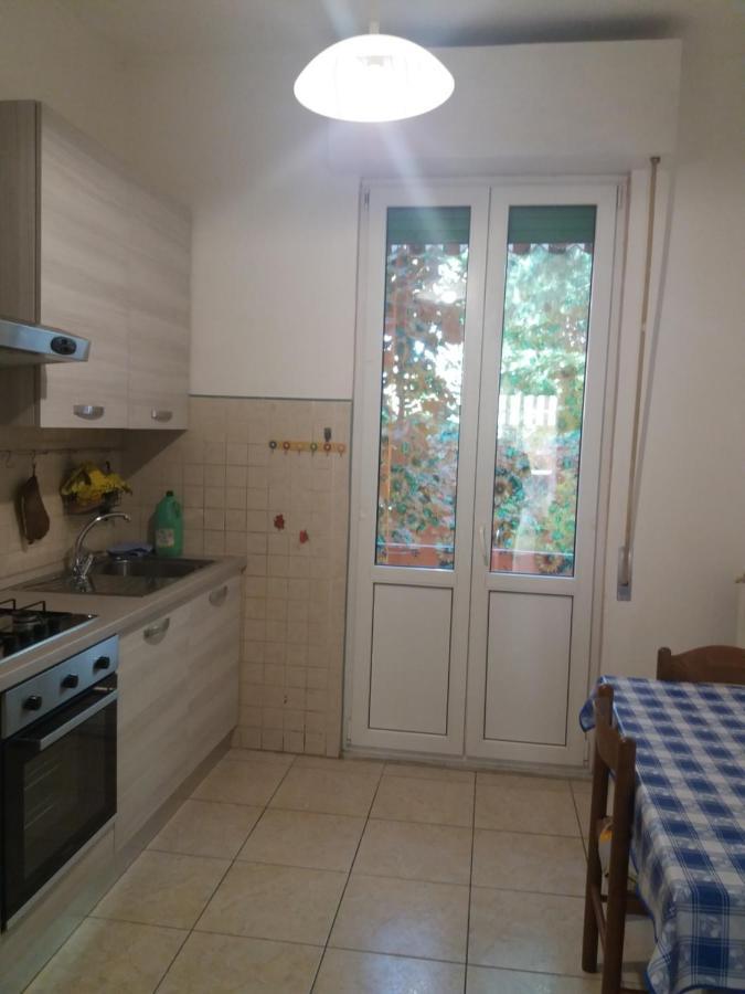 Casa Vacanze Lida Марина-ді-Каррара Екстер'єр фото